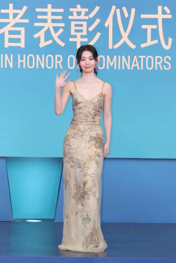 看到段奥娟提名金鸡奖,我在海外追剧的闺蜜急哭了:凭什么我们看不了?