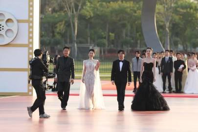 《金鸡奖红毯海外限看?实测Sixfast一键解锁微博直播!》