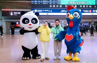 海外党看不了国内动漫?别急,这趟“移动动漫城堡”专列,教你一招破解!