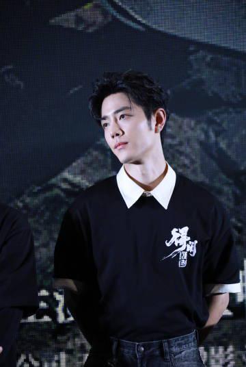 肖战北京首映礼生图曝光!嘟嘴抿唇表情包出圈,海外粉丝却因地区限制看不了